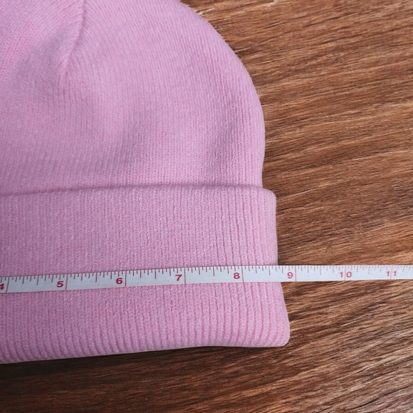 ALO Yoga Light Pink Beanie - Picture 4 of 5